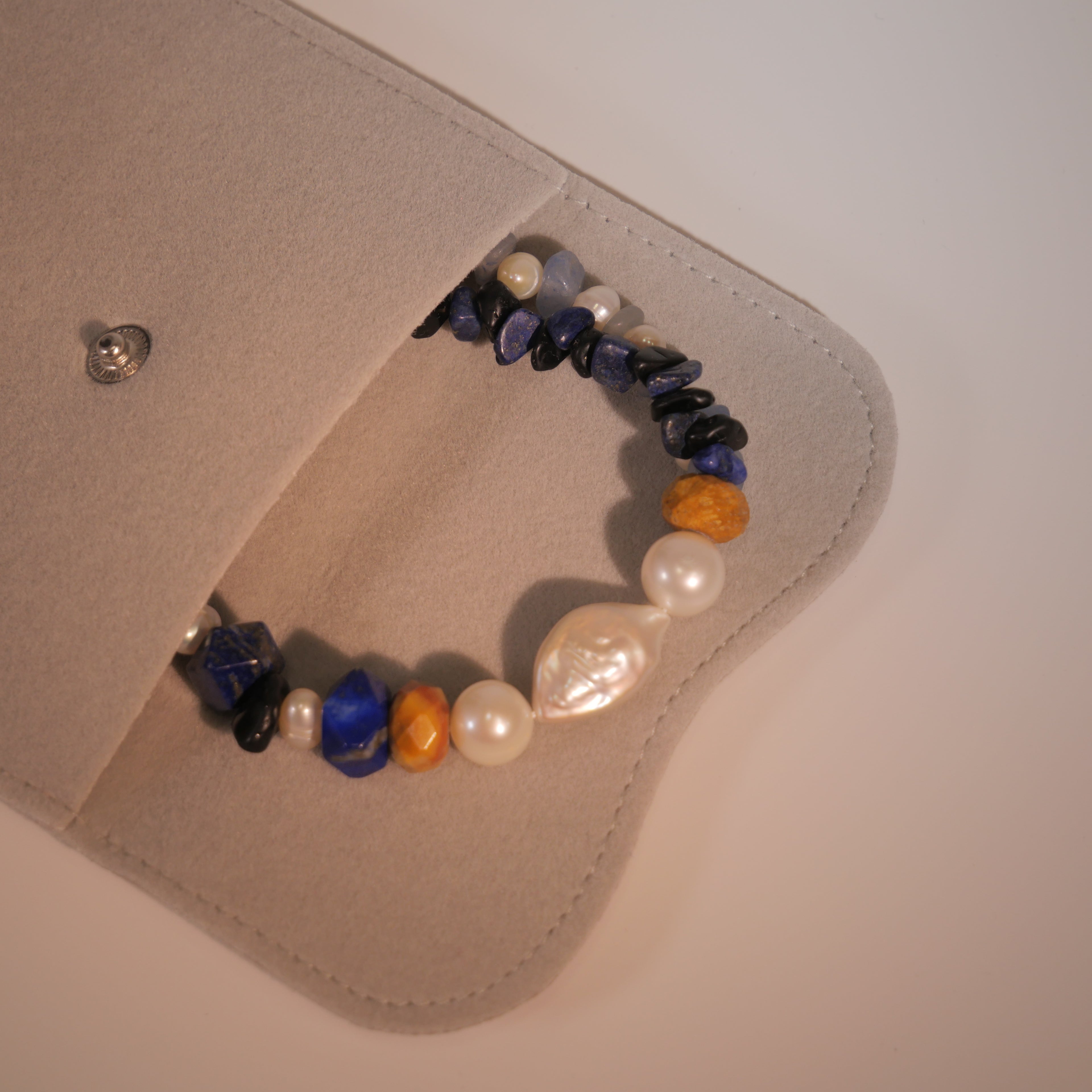Luminous Pure: Vermeer Inspired Pearl & Picture Jasper Bracelet——A classical palette for elegance and intuition