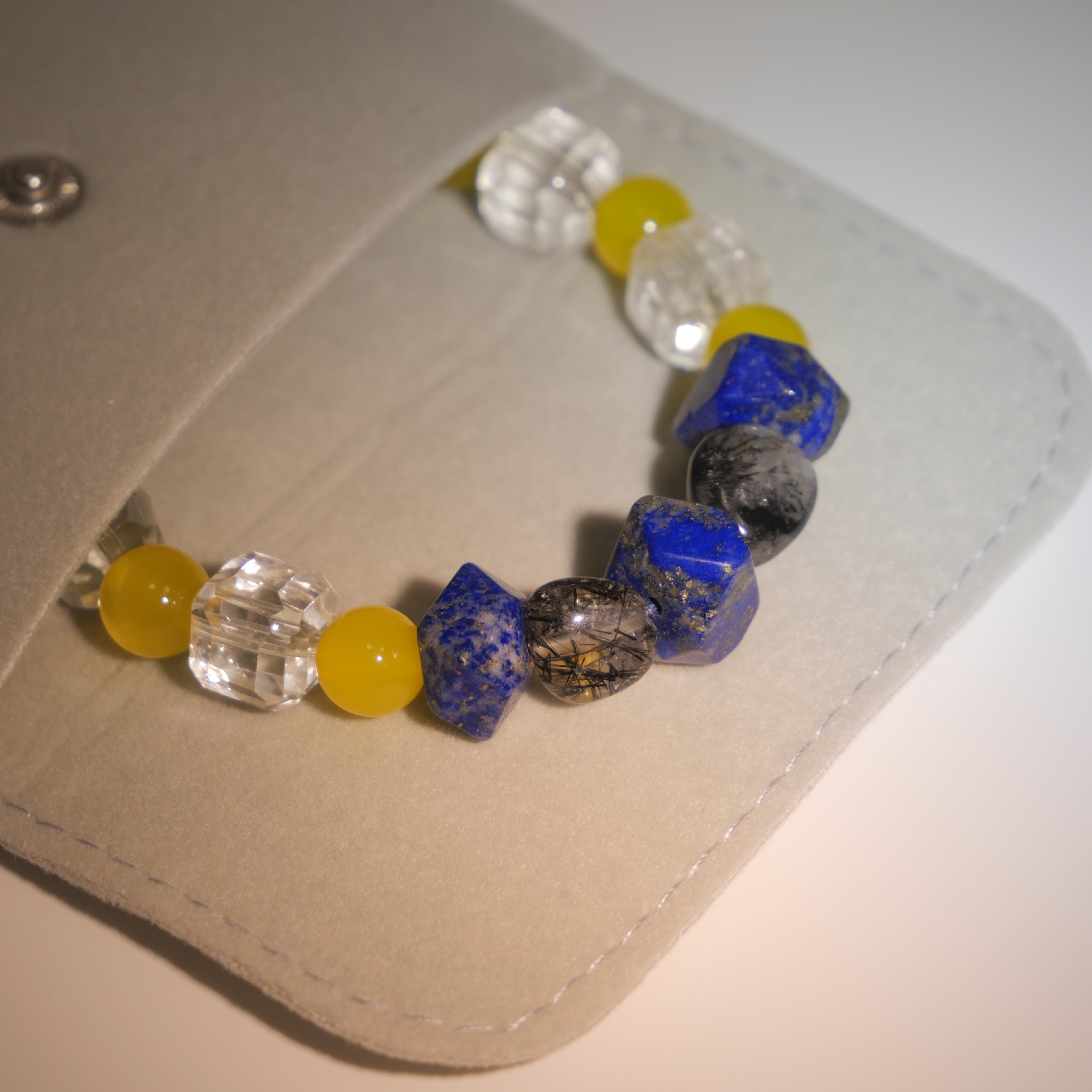Gilded Embrace: Klimt Inspired Yellow Agate & Black Rutilated Quartz Bracelet——A golden palette for abundance and sacred love