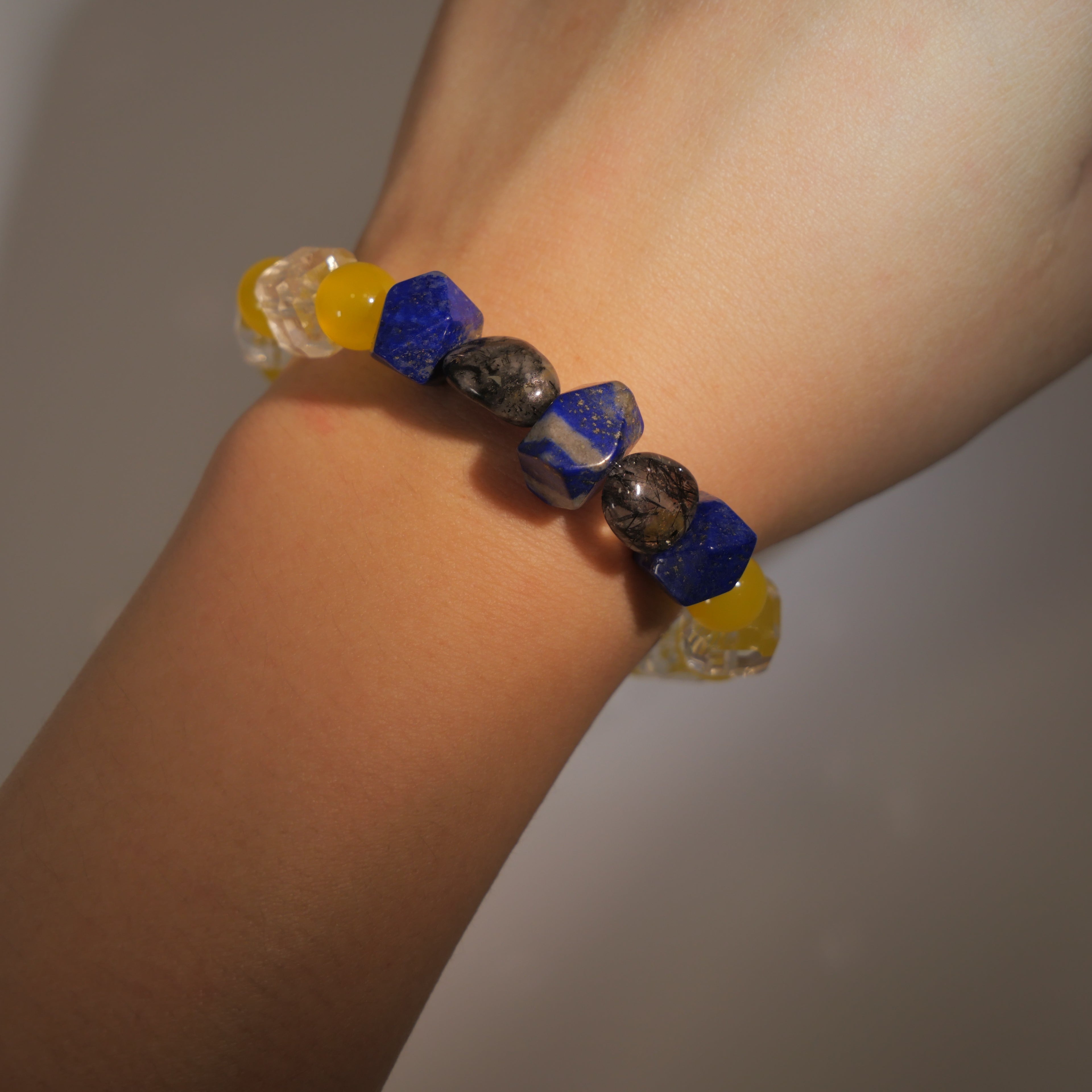 Gilded Embrace: Klimt Inspired Yellow Agate & Black Rutilated Quartz Bracelet——A golden palette for abundance and sacred love