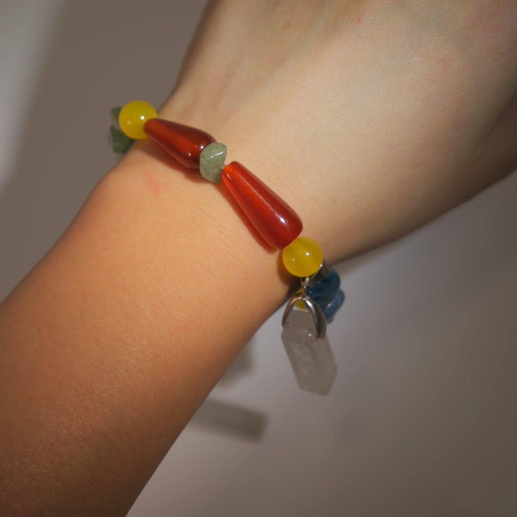 Surrealist Dream: Picasso Inspired Carnelian & Clear Quartz Bracelet——A vibrant palette for joy and inner peace
