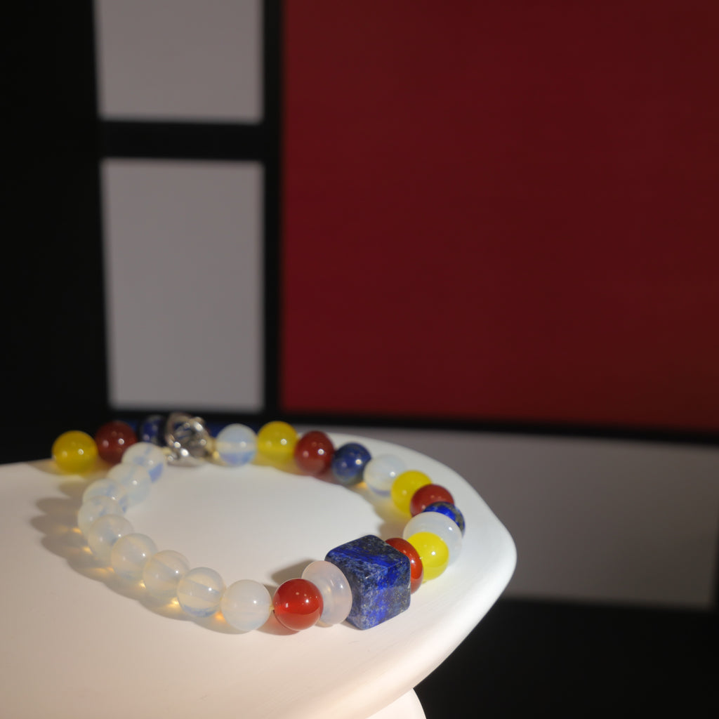 Absolute Balance: Mondrian Inspired Lapis Lazuli & Carnelian Bracelet——A grid palette for logic and equilibrium
