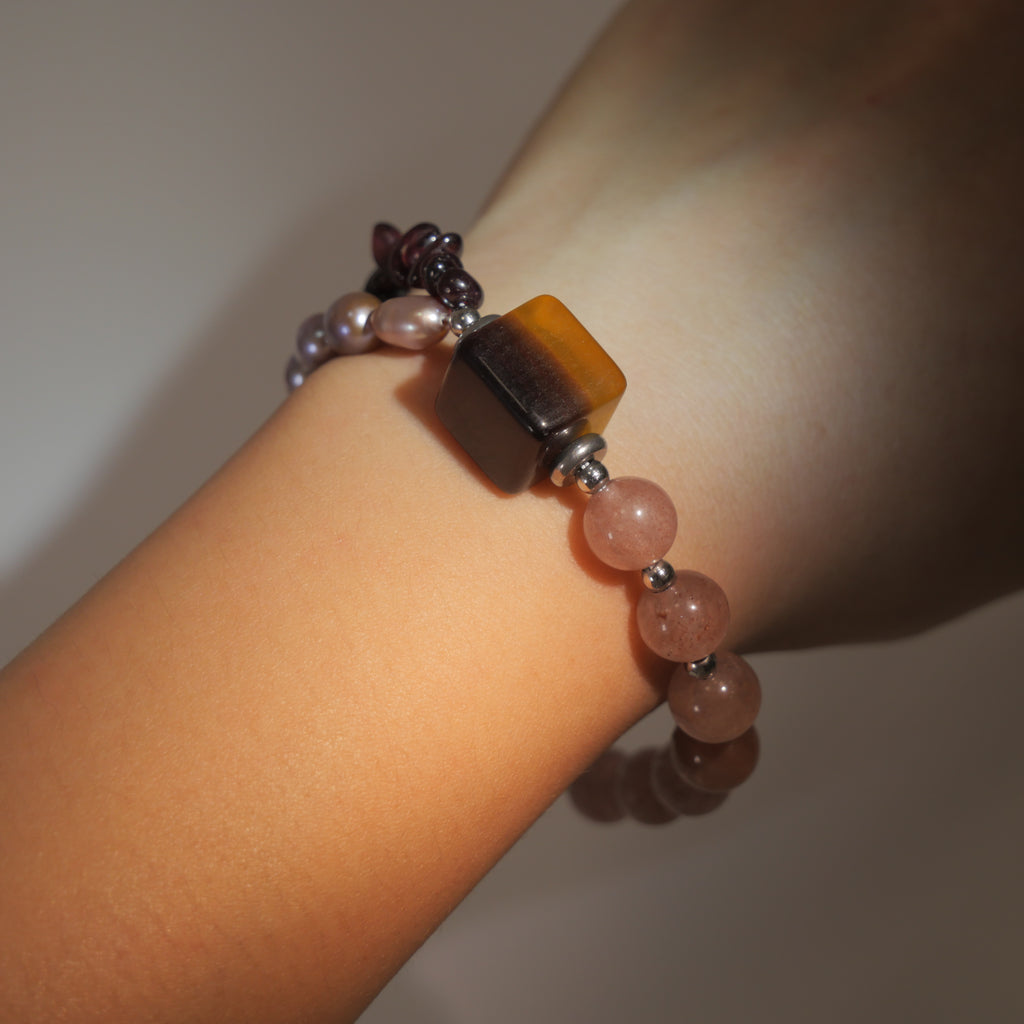 Deep Vision: O'Keeffe Inspired Fluorite & Strawberry Quartz Bracelet——A velvety palette for strength and intuition.