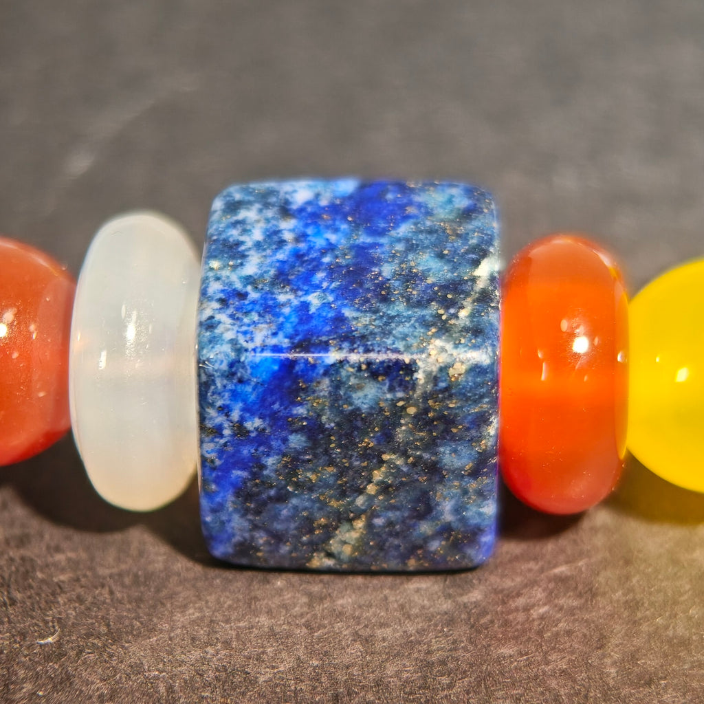 Absolute Balance: Mondrian Inspired Lapis Lazuli & Carnelian Bracelet——A grid palette for logic and equilibrium