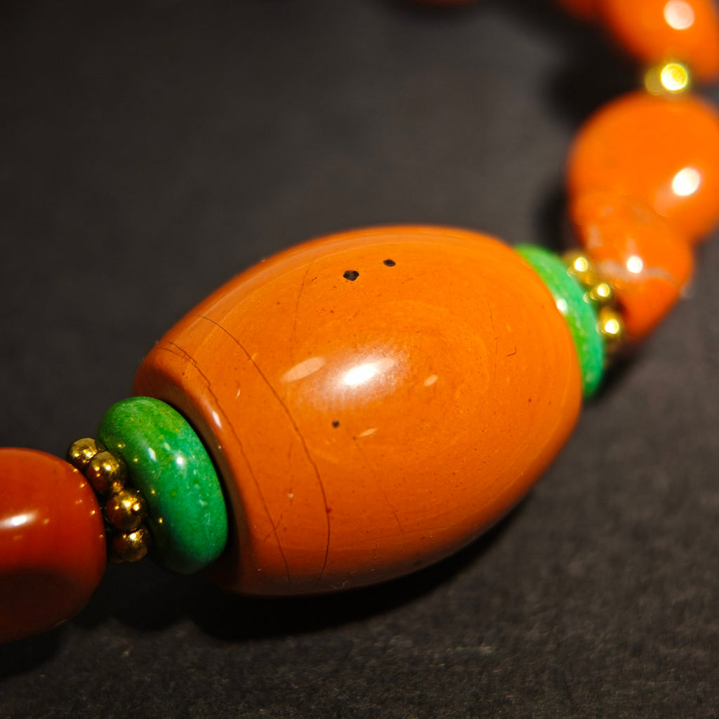 Radiant Flame: O'Keeffe Inspired Red Jasper & Malachite Bracelet——A fiery palette for vitality and passion