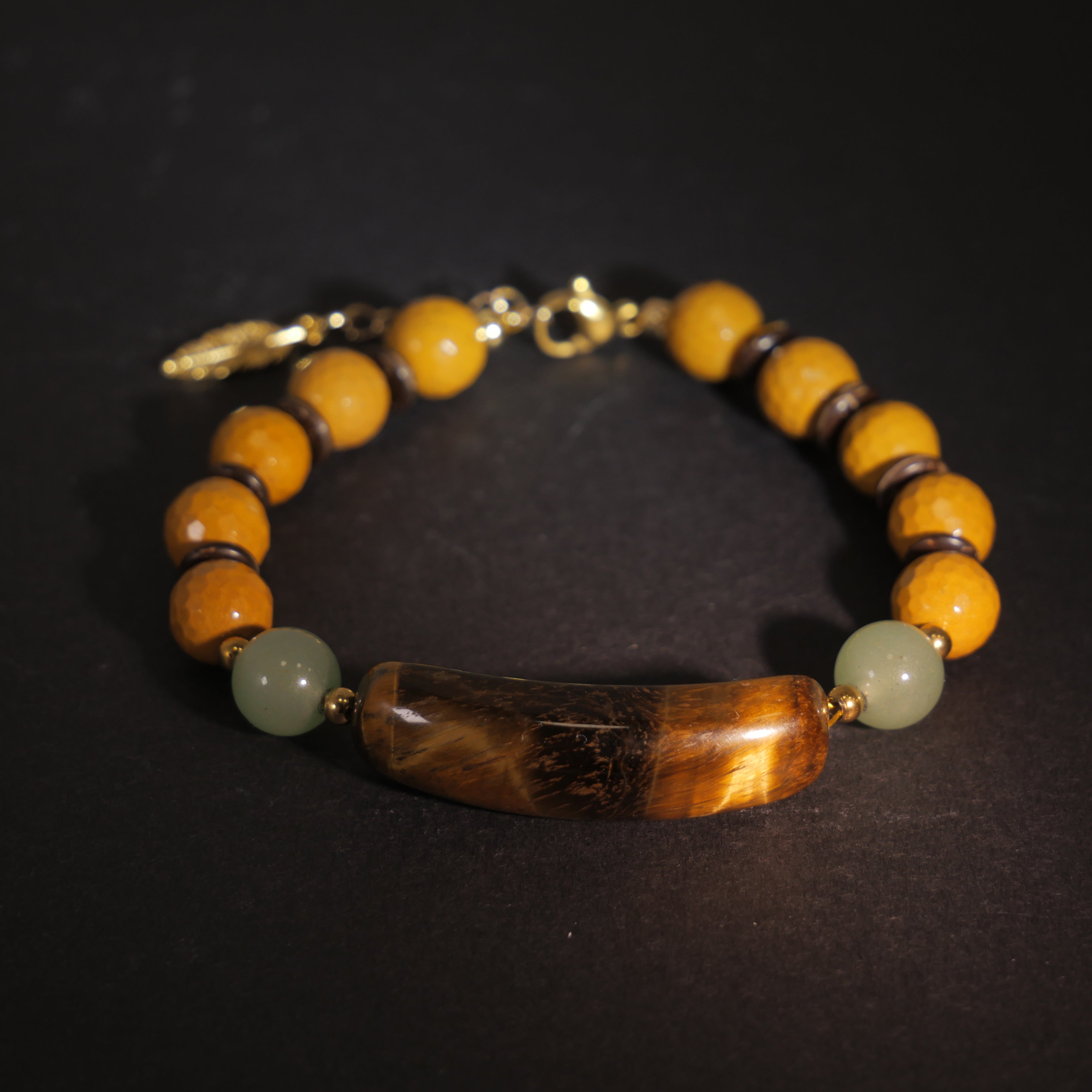 Enigmatic Gaze: Da Vinci Inspired Tiger's Eye & Mookaite Bracelet ——A Renaissance palette for wisdom and femininity